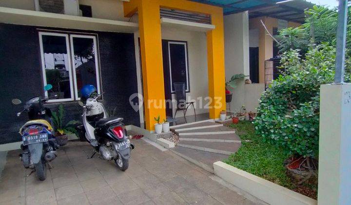 Rumah 2 Lantai Sudah Renovasi Semi Furnished SHM di Jl Raya Pramuka, Depok 2