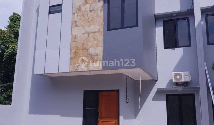 Rumah 2 Lantai Sudah Renovasi Unfurnished SHM di Jl Raya Kalimulya, Depok 2