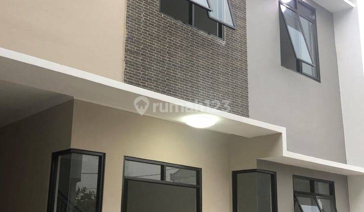 Rumah Sudah Renovasi Unfurnished SHM di Jl Pasar Minggu Raya, Jakarta Selatan 1