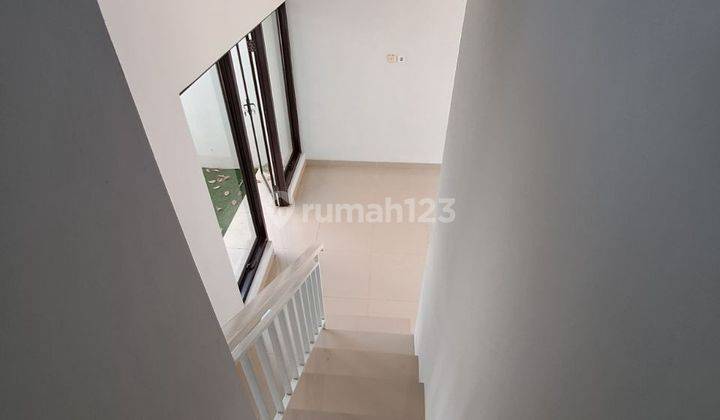 Rumah 2 Lantai Bagus SHM di Jl Raya Cinere, Depok 9