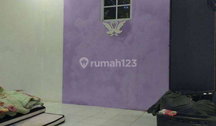 Rumah 2 Lantai Sudah Renovasi Semi Furnished SHM di Jl Raya Abdul Gani 2, Depok 1