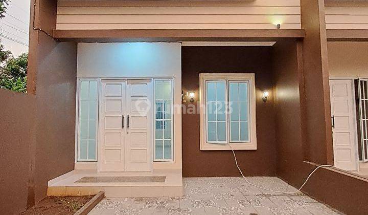 Rumah 2 Lantai Bagus Semi Furnished SHM di Jl Raya Kalimulya, Depok 1