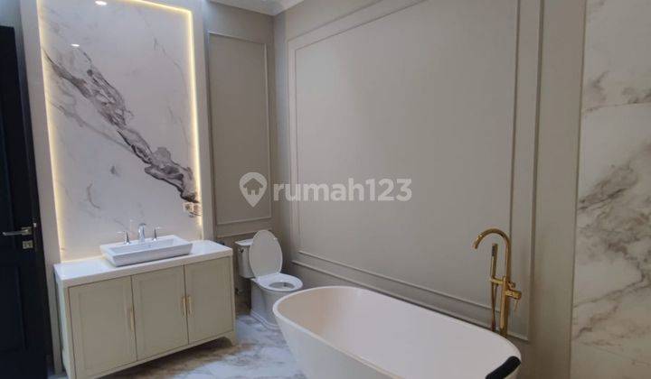 Rumah 2 Lantai Sudah Renovasi Semi Furnished SHM di Bintaro Sektor 3, Jakarta Selatan 2