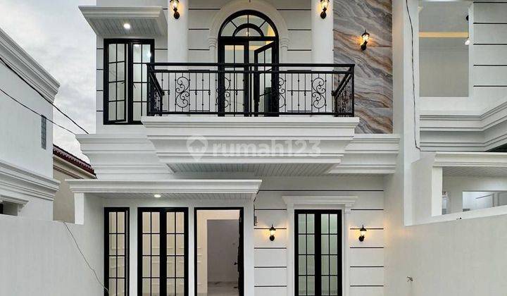 Rumah 2 Lantai Bagus hadap Timur di jakarta selatan 1