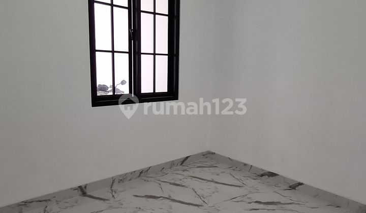 Rumah Siap Huni Gaya American Clasik Dekat Pintu Tol Beji Depok 2