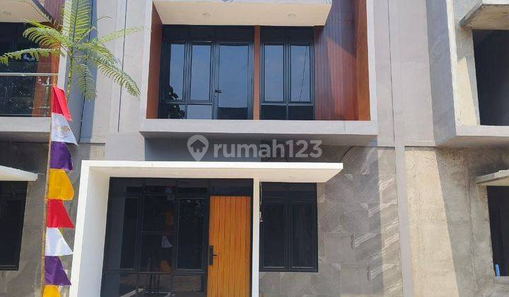 Rumah Bagus 2lantai Scandanavian Shm Hadap Taman Di Jln Raya Tapos  1