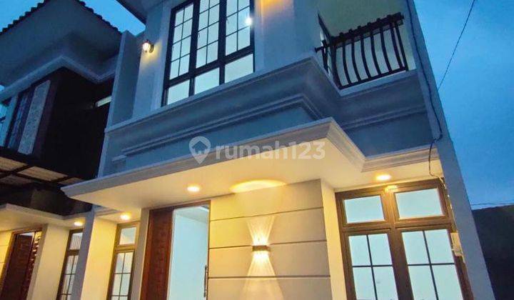 Rumah 2 Lantai Siap Huni SHM Dekat Staasiun Depok Baru  1