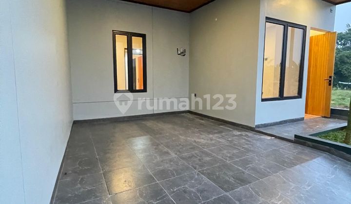 Rumah 1.5 Lantai Desain Mezanin Dekat Pintu Tol Pamulang Tangsel. 2