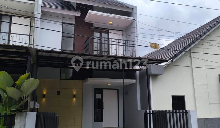 Rumah Second Siap Huni Di Dalam Cluster Di Cibubur Jakarta Rumah Second Siap Huni Di Dalam Cluster Di Cibubur Jakarta