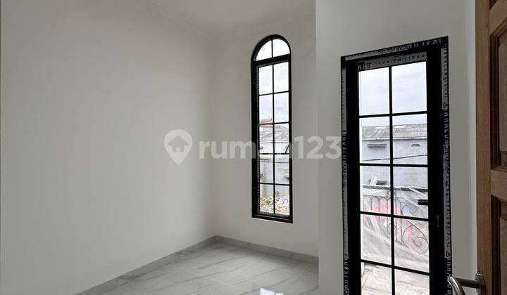 Rumah Bali Modern 2Lantai Bagus SHM Dekat Pintu Tol di Depok. 2