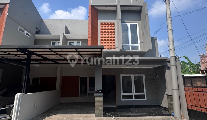 2-Story Ready-to-Live House Close to Toll Gate 1