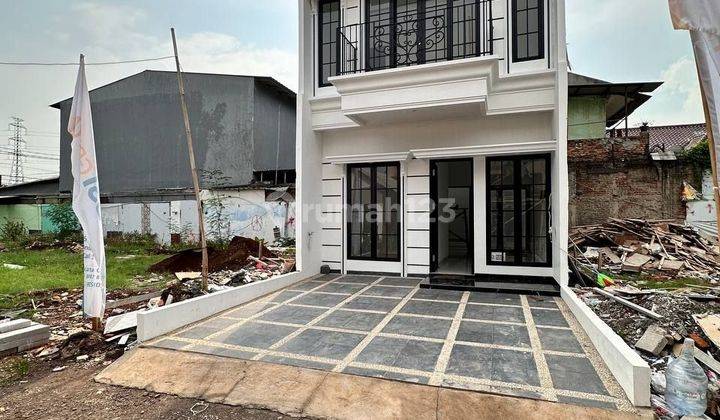 Rumah 2lantai Plus Rooftop Dekat Pintu Tol Cilandak & Brigif 1