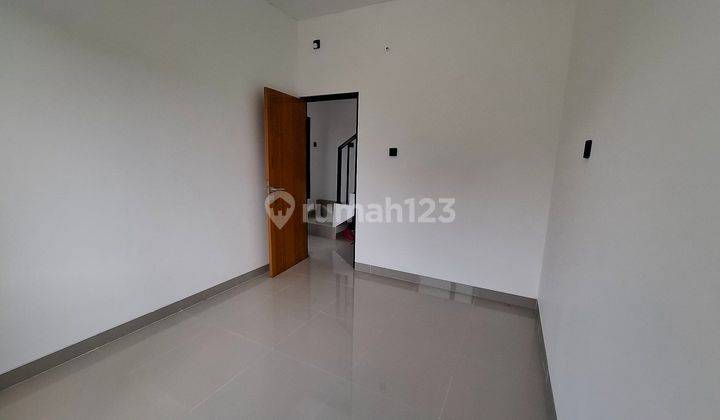 Rumah 2lantai Desain Tropical Modern Shm Dekat Stasiun Bogor  2