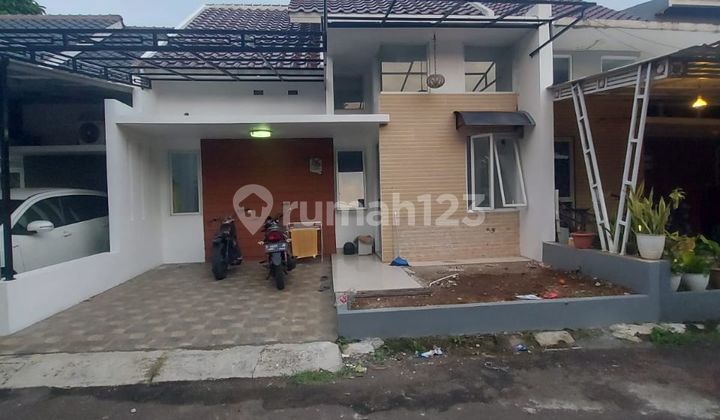 Rumah Secondary Terawat Bagus Dekat Pintu Tol Kukusan Depok Rumah Secondary Terawat Bagus Dekat Pintu Tol Kukusan Depok