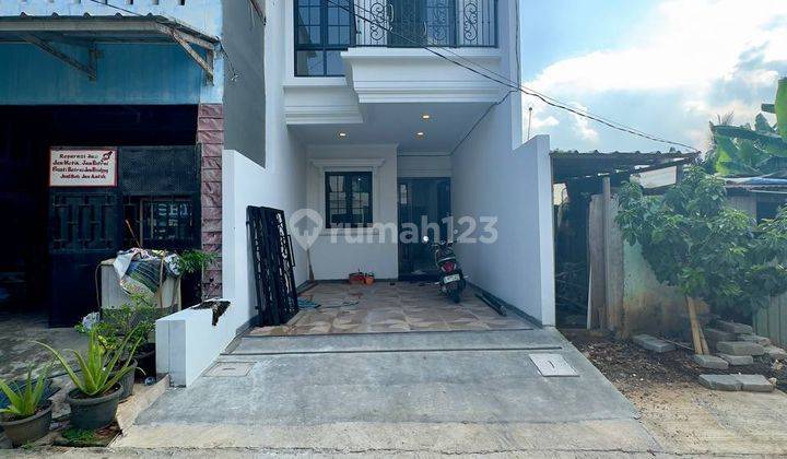 Rumah 2 Lantai Bagus Semi Hanya 1,4 Milyar di Jak Sel 1