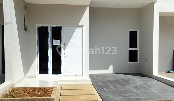 Rummah Scandanaian.dekat Pintu Tol Krukit