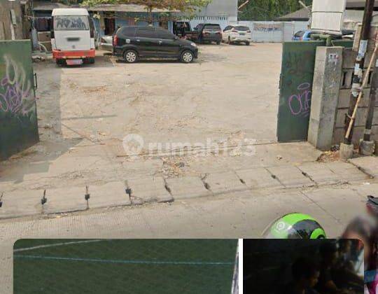 Disewakan bangunan Gudang kantor dan lapangan futsal bintaro  2