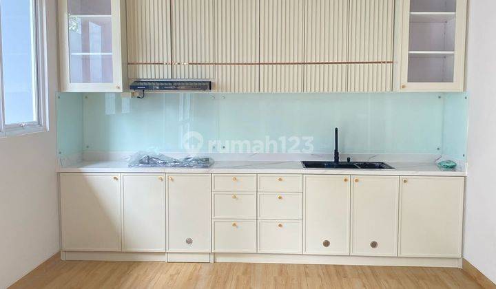 Rumah cantik model minimalish siap huni 2 lantai cluster icon bsd 2