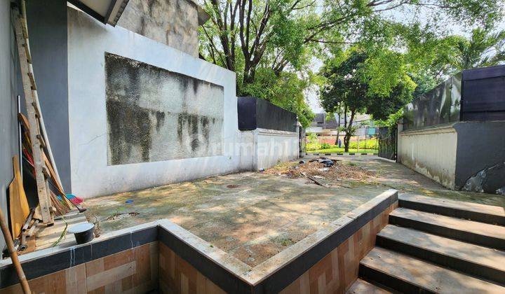 Dijual Rumah Lama Simprug Jakarta Selatan  2