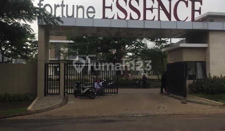 For Sale Ready-to-Occupy House in a Safe and Comfortable Cluster, Graha Raya For Sale Ready-to-Occupy House in a Safe and Comfortable Cluster, Graha Raya