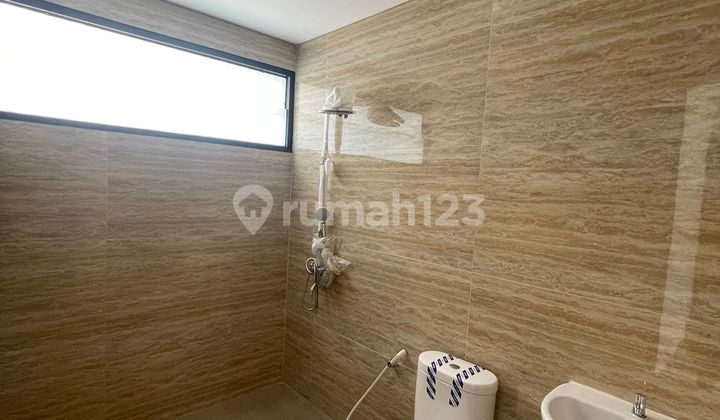 Quick Sale Beautiful House Attractive Price Luxurious Building Has Swimming Pool Bintaro 2