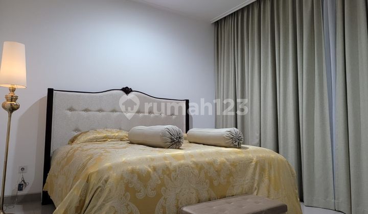 Jual Rumah PIK2 ukuran besar 10x15 uda SHM semi furnish dekat toll 2