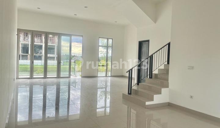 Jual Murah Rumah besar PIK 2 view danau uk 10x25 siap huni  2