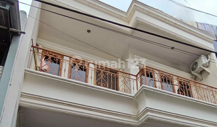 Rumah 2 Lantai 190 M2 Di Pademangan, Jakut