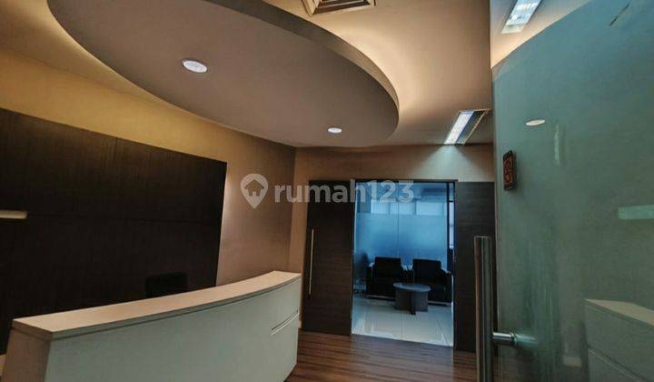 Gedung Kantor Lb 2.269 M2 Ada Lift & Basement Di Saharjo, Jaksel 1