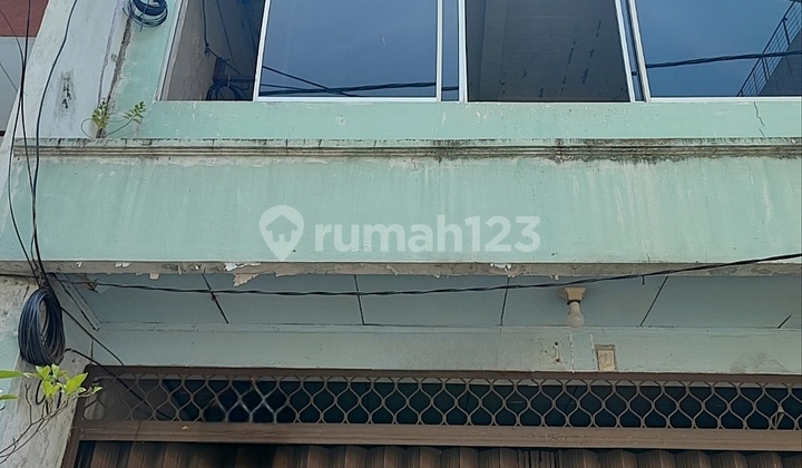 Shop-house in Pademangan, North Jakarta 1