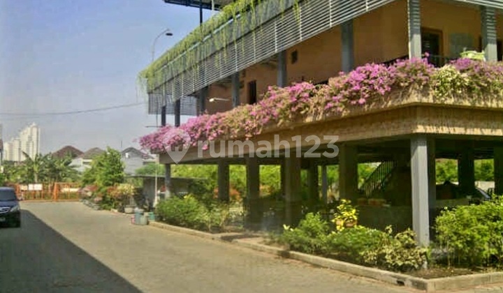 Investasi Rumah Kost Elit Dekat Pakuwon Mall Surabaya 2