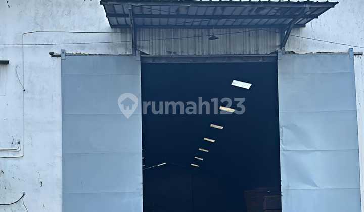 Affordable Warehouse in Margomulyo Indah Near Toll Road & Perak Harbor Affordable Warehouse in Margomulyo Indah Near Toll Road & Perak Harbor