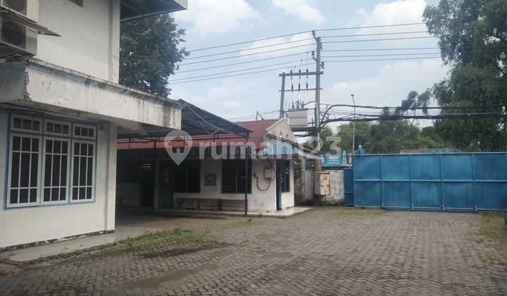 Pabrik Gudang murah lokasi prima 0 jalan raya Krian dekat kota dan pintu tol (posisi strategis jalan provinsi). 2