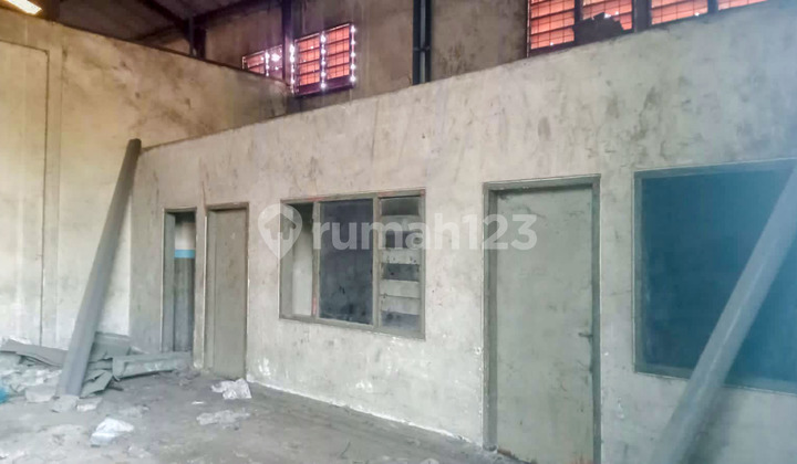 Strategic Warehouse in Driyorejo Gresik Near Surabaya City and Krian Toll Road Strategic Warehouse in Driyorejo Gresik Near Surabaya City and Krian Toll Road