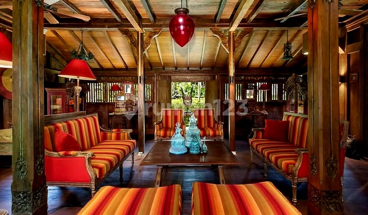 Affordable Luxury Beachfront Resort Villa Property in Pekutatan Bali