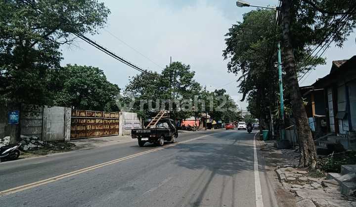 Cheap Stock of Strategic Land & Shophouses on Manyar Main Road Near the Port