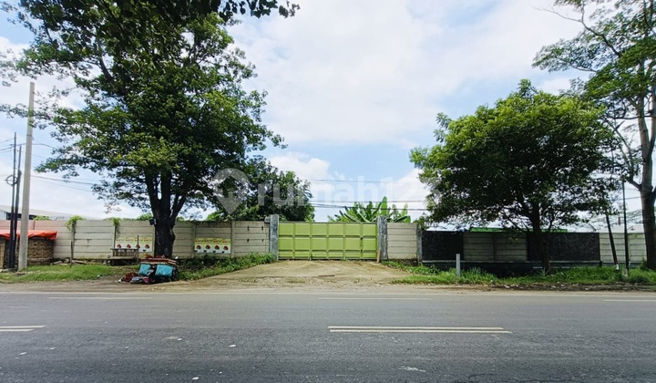 Strategic Land on Krian Main Road, Suitable for Container Parking, Business Place, Warehouse