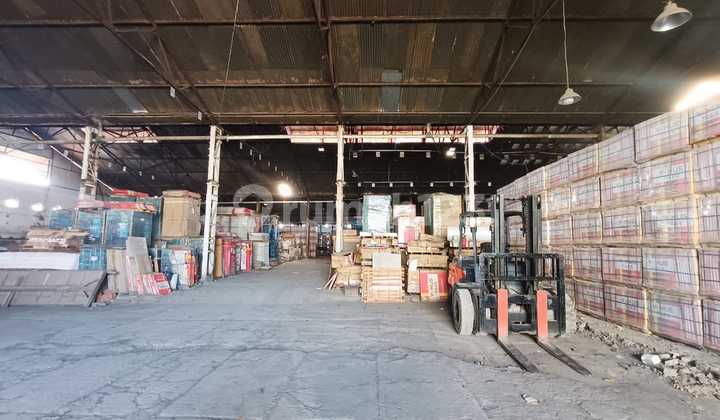 Affordable Warehouse with Strategic Location, Accessible by 40 Feet Container Route in Tanjung Perak Port Area, Surabaya.