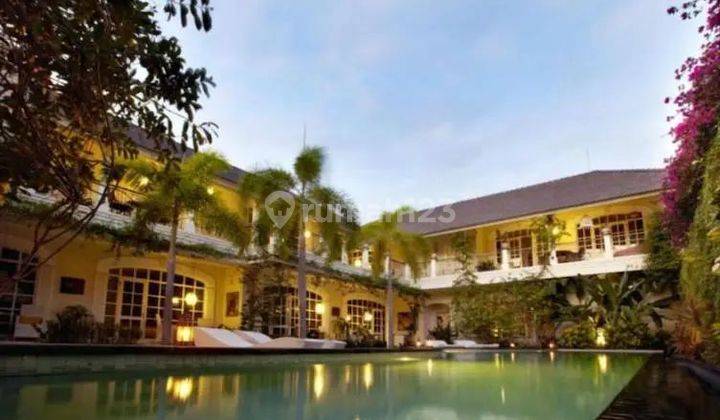 Villa 12 Kamar Bergaya Kolonial Cantik Di Pusat Seminyak Bali  2