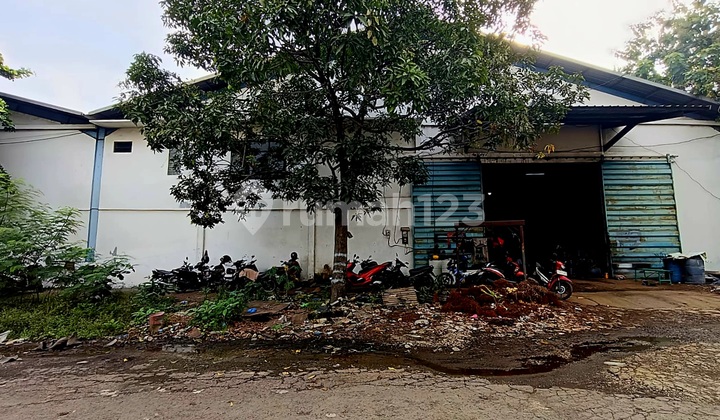 Affordable Warehouse in Kebomas, Gresik City, Close to Toll Road & Surabaya Affordable Warehouse in Kebomas, Gresik City, Close to Toll Road & Surabaya