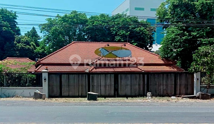 Strategic Ex Restaurant Ruko on Main Road Pasutuan Bangil Near Toll 2