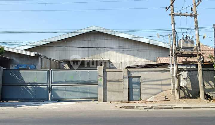 Strategic Warehouse on Main Road Manyar Gresik Near Toll Road and Jiipe Port Strategic Warehouse on Main Road Manyar Gresik Near Toll Road and Jiipe Port