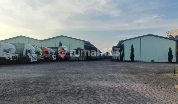 Affordable Ready-to-Live Strategic Warehouse on Jalan Raya Bypass Krian Sidoarjo