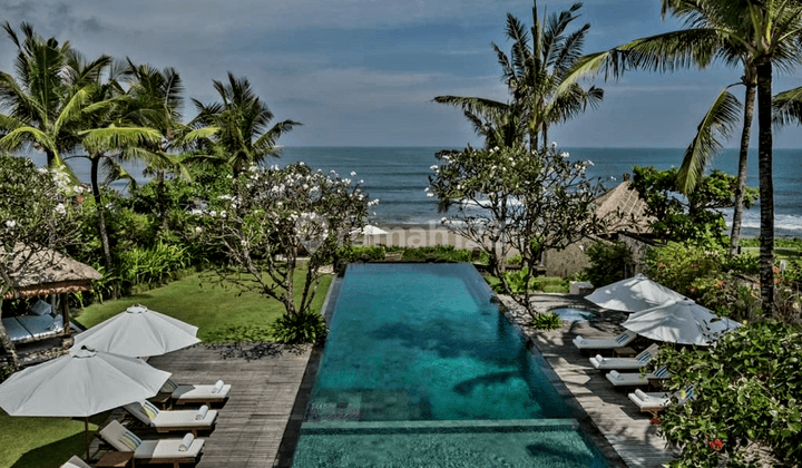 Villa Premium 6 Kamar Lokasi Bagus Di Tepi Pantai Canggu Bali  1