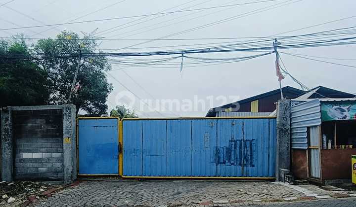 Cheap Land with Full Fencing Suitable for Workshops & Container Parking in the Veteran Industrial Area, Gresik City