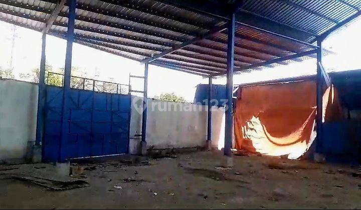 Stok Langka Gudang Siap Pakai Di Pelabuhan Perak Dekat Tol 2