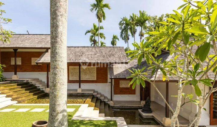 Retreat Villa Klasik Tepi Sungai Dekat Pantai Pererenan Bali 1