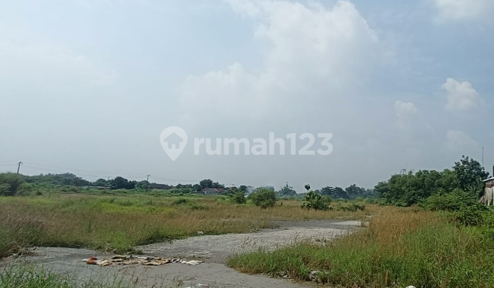 Cheap Land on Jln Raya Prambon Krian Sda, Suitable for Gas Stations, Warehouses, Heavy Equipment Parking, and Container Parking Cheap Land on Jln Raya Prambon Krian Sda, Suitable for Gas Stations, Warehouses, Heavy Equipment Parking, and Container Parking