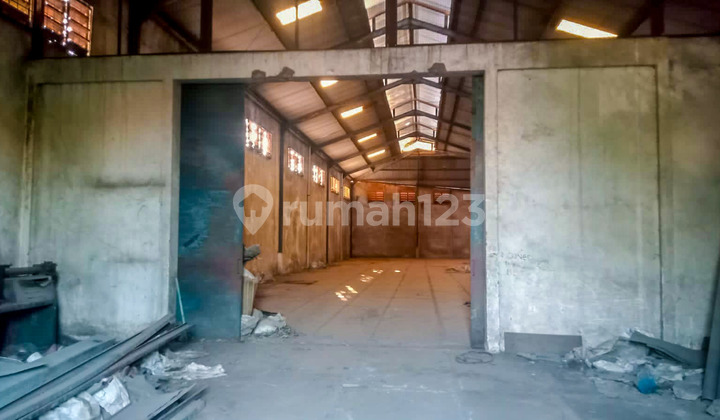 Strategic Warehouse in Driyorejo Gresik Near Surabaya City and Krian Toll Road Strategic Warehouse in Driyorejo Gresik Near Surabaya City and Krian Toll Road