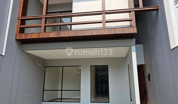 Rumah Baru Setraduta Bandung Area Depan 2